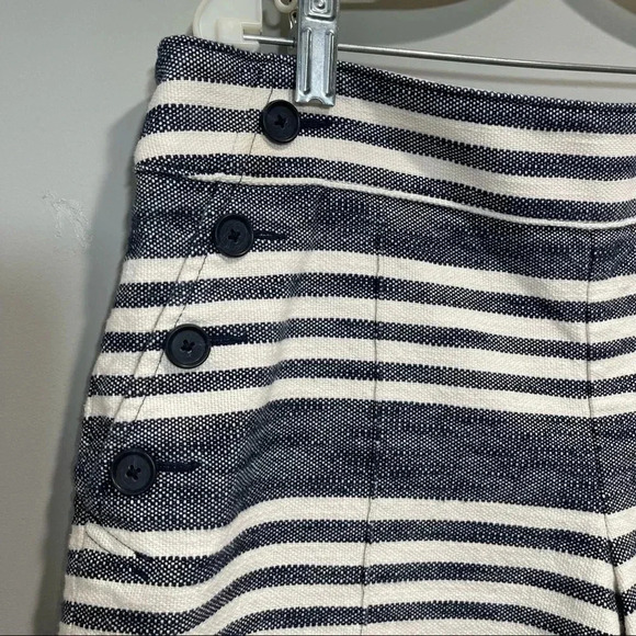 Ann Taylor The Riviera Short Size 4 - Picture 5 of 14